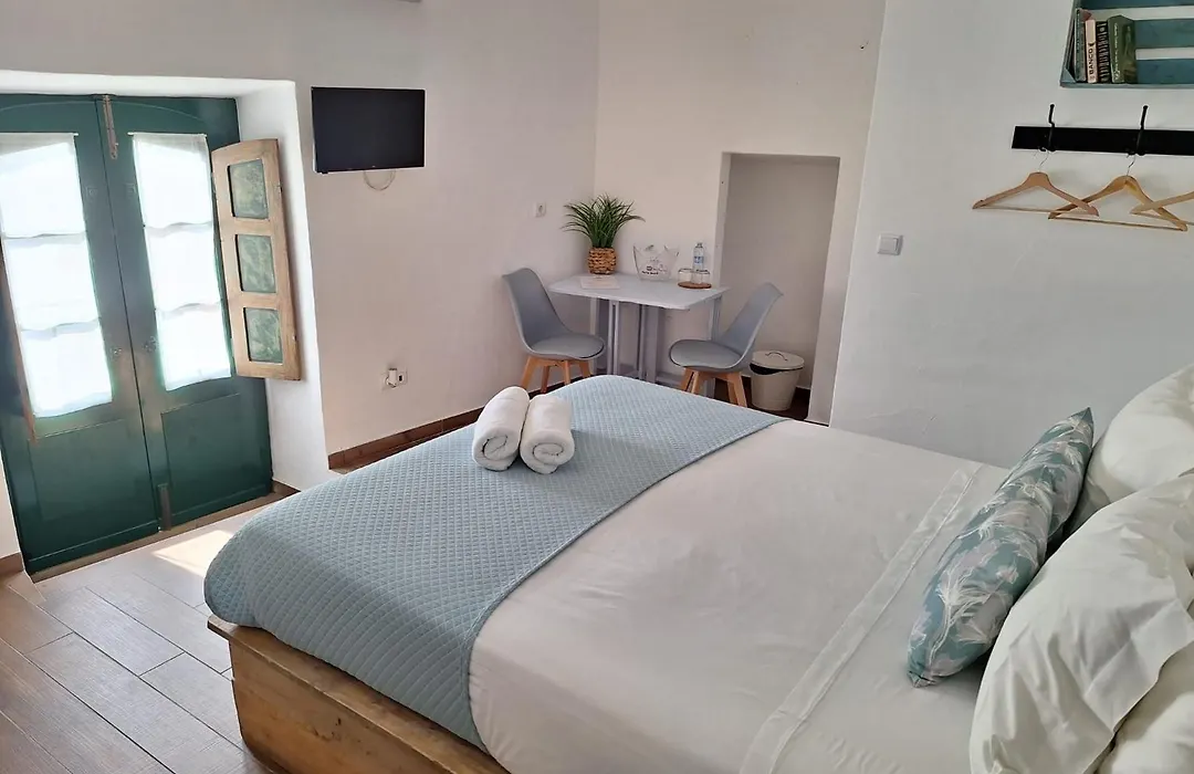 Lovin Book Guesthouse-1